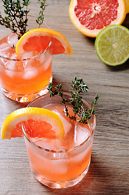 포토 JPG 해외이미지 잔 사람없음 칵테일 과실주 자몽 라임 백리향 브랜디 해외202004 해외포토 식기 과일 주류 파일형식 이미지허브