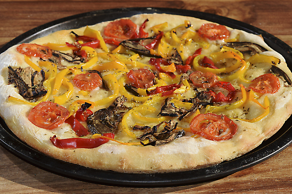 포토 JPG 해외이미지 조각 채소 부분 피자 요리 사람없음 식당 이탈리아 맛 자르기 상승 성분 내추럴 모짜렐라치즈 이스트 채식주의자 피자집 핸드메이드 비건 해외202004 해외포토 유럽 컨셉 모션 치즈 패스트푸드 서양음식 상점 채식 파일형식 이미지허브