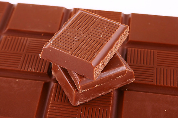 포토 JPG 해외이미지 모양 음식 조각 백그라운드 휴가 디저트 새로움 사탕 선물 사람없음 상자 갈색 쌓기 탑 초콜릿 검은색 사막 우유 에너지 바 달콤 맛 은색 설탕 먹기 은박지 크림 묘사 질감 칼로리 코코아 파열 깨짐 식용 카카오 해외202004 해외포토 건축물 음료 컬러 컨셉 모션 유제품 파일형식 이미지허브