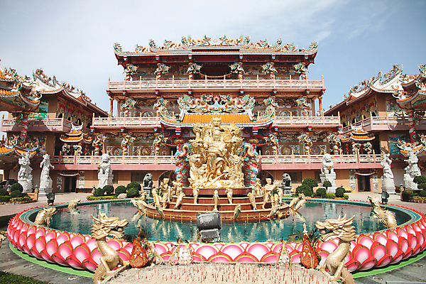 포토 JPG 해외이미지 구름 전통 디자인 아시아 종교 문화 조각 여행 건축양식 태국 하늘 미술 동양인 사람없음 장식 파란색 컬러풀 조각상 축제 중국 힘 흰색 기도 용 사찰 황금 심볼 오브젝트 공상 신앙심 옛날 스타일 해외202004 해외포토 자연요소 건축 나라 컬러 종교건축 문화예술 인종 조형물 파일형식 이미지허브