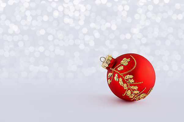 포토 JPG 해외이미지 전통 계절 백그라운드 크리스마스 겨울 공 새로움 기념 사람없음 장식 빨간색 빛 축제 장식볼 흰색 축하 황금 12월 연도 보케 고립 카피스페이스 해외202004 해외포토 기념일 컬러 컨셉 공백 날짜 파일형식 이미지허브