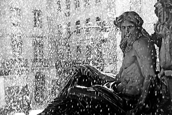 포토 JPG 해외이미지 전통 응시 유럽 조각 여행 건축양식 사랑 미술 사람없음 초록색 물 도시풍경 조각상 여행객 흰색 도시 클래식 포르투갈 묘사 분수 정사각형 열정 신화 청동 천연기념물 리스본 옛날 대리인 해외202004 해외포토 자연요소 도형 시선 건축 감정 나라 컬러 컨셉 문화예술 사람 풍경 조형물 파일형식 이미지허브