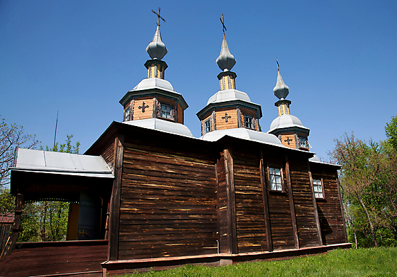 포토 JPG 해외이미지 나무 식물 외관 종교 십자가 건축양식 하늘 사람없음 건물 목재 초록색 파란색 갈색 교회 금속 골동품 시골 역사 버리기 옛날 우크라이나 해외202004 해외포토 건축물 건축 유럽 컬러 재료 종교건축 모션 재질 파일형식 이미지허브
