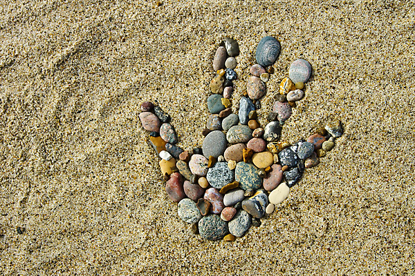 포토 JPG 해외이미지 모양 손 디자인 모래 패턴 손가락 휴가 아이디어 선물 사람 사람없음 모래사장 컬러풀 맑음 엄지손가락 조약돌 오픈 퍼즐 모자이크 편리함 해외202004 해외포토 바다 컬러 컨셉 무늬 날씨 신체부위 돌_바위 파일형식 이미지허브