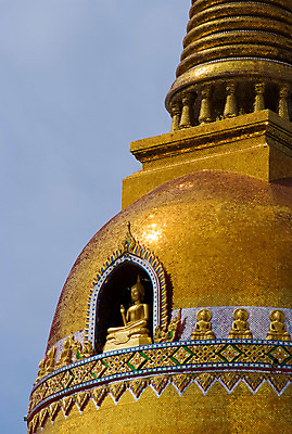 포토 JPG 해외이미지 아시아 종교 문화 불교 건축양식 파타야 태국 미술 동양인 사람없음 탑 사찰 황금 타일 모자이크 사리탑 해외202004 해외포토 건축물 건축 나라 종교건축 문화예술 인종 파일형식 이미지허브