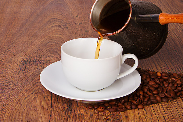 포토 JPG 해외이미지 손 커피 음료 음식 백그라운드 아침 콩 따뜻함 사람없음 컵 농작물 갈색 식당 검은색 어둠 카페 흐름 머그컵 흰색 신선 뜨거움 도자기 액체 붓기 맛 아침식사 냄비 수증기 굽기 가득함 컵받침 오브젝트 상쾌 아로마 향 에스프레소 내추럴 고립 단절 모카 아랍어 카페인 해외202004 해외포토 주간 식기 감정 컬러 컨셉 농업 모션 곡류 신체부위 상점 식사 솥 구이 받침대 파일형식 이미지허브