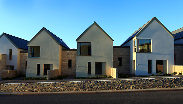 포토 JPG 해외이미지 디자인 외관 벽 백그라운드 건축양식 창문 하늘 추상 잉글랜드 새로움 주택 풍경 잔디 사람없음 야외 건물 초록색 환경 재활용 차도 에너지 도시 재산 고급 보호 에코 리빙 유지 교외 생태학 스타일 해외202004 해외포토 식물 건축물 교육 건축 도로 컬러 컨셉 무늬 영국 금융 친환경 파일형식 이미지허브