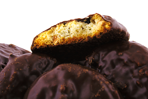 포토 JPG 해외이미지 음식 조각 재료 디저트 발렌타인데이 사랑 사람없음 갈색 쿠키 케이크 초콜릿 어둠 블록 우유 견과류 바 달콤 맛 매끈함 설탕 굽기 칼로리 코코아 고립 깨짐 해외202004 해외포토 감정 음료 컬러 컨셉 데이이벤트 유제품 감각 구이 파일형식 이미지허브