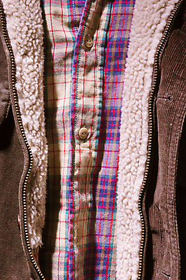 포토 JPG 해외이미지 모델 디자인 옷 계절 남자 산업 단풍 겨울 패턴 따뜻함 사람없음 빨간색 유행 보라색 재킷 코트 가을 직물 면 오픈 정상 모피 묘사 확인 지퍼 스타일 해외202004 해외포토 컬러 잎 무늬 사람 외투 파일형식 이미지허브