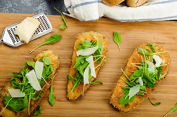 포토 JPG 해외이미지 접시 음식 빵 다이어트 토마토 채소 검은배경 가지 치즈 피자 건강 육류 요리 사람없음 파란색 식사 저녁식사 버섯 튀김 껍질 흰색 뜨거움 굽기 허브 가득함 메인 준비 유기농 체코 바질 점심식사 폭식 불가리아 채식주의자 해외202004 해외포토 식물 식기 웰빙 유럽 컬러 백그라운드 식재료 유제품 패스트푸드 서양음식 검은색 구이 채식 파일형식 남유럽 이미지허브