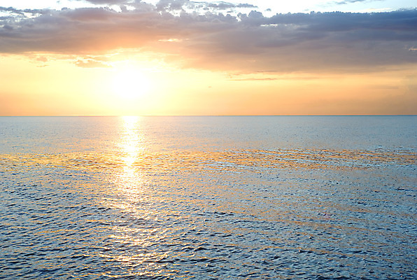 포토 JPG 해외이미지 구름 파도 바다 여행 백그라운드 자연 하늘 휴가 파노라마 풍경 사람없음 가로 세로 물 여름 햇빛 태양 갈색 노란색 우주 일출 어둠 침묵 황혼 일몰 만 황금 고독 장면 천국 우크라이나 해외202004 해외포토 자연요소 계절 감정 유럽 컬러 촬영기법 노을 소리 생태계 파일형식 이미지허브