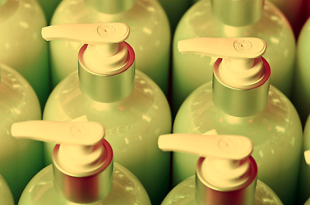 포토 JPG 해외이미지 신체 건강 사람없음 치료 파란색 세트 위생용품 목욕 화장품 공백 우유 욕실 흰색 액체 그룹 상품 컨테이너 플라스틱 수집 피부 크림 향수 오브젝트 비누 분무기 로션 튜브 샴푸 펌프 고립 돌봄 린스 샤워실 수분크림 위생관리 화학물질 해외202004 해외포토 산업 컬러 생활용품 의학 모션 재질 유제품 관리 신체부위 뷰티 청결 화학 샤워시설 파일형식 이미지허브