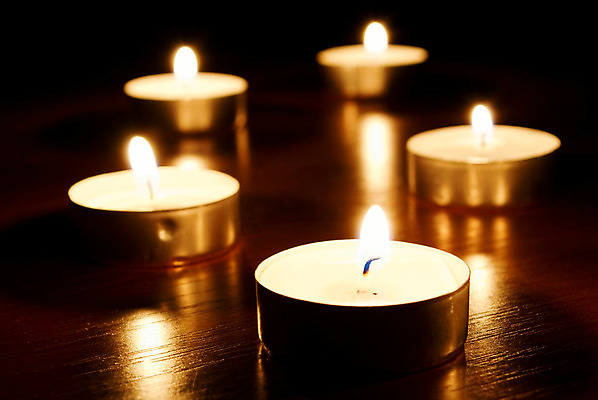 포토 JPG 해외이미지 모양 디자인 백그라운드 컨셉 불 전등 조명 새로움 따뜻함 미술 사람없음 빛 반사 어둠 거울 죽음 뜨거움 그늘 질감 문학 신성 연소 광 심지 화상 해외202004 해외포토 자연요소 문화예술 상처 파일형식 이미지허브