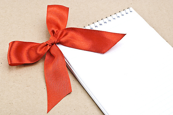 포토 JPG 해외이미지 모양 리본 종이 크리스마스 휴가 발렌타인데이 나선형 그림자 선물 사람없음 빨간색 단어 쇼핑 세일 쪽지 공책 공백 축하 구멍 신용카드 메시지 가격 활 질감 초대 패키지 공지사항 소매 주소 판지 매각 해외202004 해외포토 문자 기념일 컬러 컨셉 무늬 데이이벤트 문구용품 금융 파일형식 이미지허브