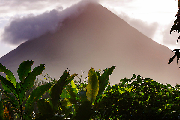 포토 JPG 해외이미지 식물 구름 1 공원 여행 자국 자연 지팡이 하늘 휴가 휴식 산 앉기 풍경 사람없음 야외 농장 여행객 미국 트래킹 하이킹 바위 시골 오솔길 땅 화산 지역 용암 내추럴 감탄 전국 절정 코스타리카 해외202004 해외포토 자연요소 공공시설 길 컨셉 북아메리카 농업 모션 레저 사람 돌_바위 중앙아메리카 생태계 파일형식 이미지허브