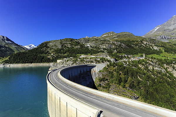 포토 JPG 해외이미지 유럽 도로 호수 건축양식 자연 산 파노라마 풍경 사람없음 건물 초록색 물 여름 파란색 마을 계곡 프랑스 도시 정상 알프스 타운 해외202004 해외포토 자연요소 건축물 계절 건축 나라 길 컬러 교통시설 촬영기법 생태계 파일형식 이미지허브