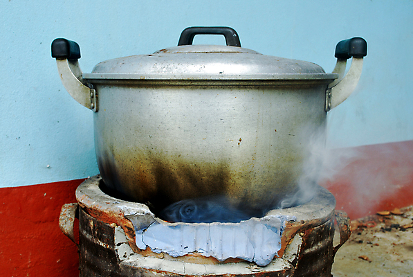 포토 JPG 해외이미지 직업 라이프스타일 백그라운드 자연 불 불꽃 산 요리 동양인 사람없음 목재 세트 검은색 에너지 바 뜨거움 막대기 제조 냄비 오브젝트 준비 연료 내추럴 교체 끓이기 어려움 재 화상 해외202004 해외포토 자연요소 나무 컬러 재료 모션 인종 생활 상처 솥 생태계 파일형식 이미지허브