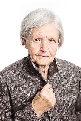 포토 JPG 해외이미지 백인 1 라이프스타일 손 응시 여자 노년 할머니 얼굴 백그라운드 비즈니스 건강 종류 한명 미소 사람 머리 유행 회색 흰색 주름 우아함 은퇴 개성 배려 옛날 스타일 해외202004 해외포토 서양인 시선 컬러 컨셉 표정 성인 생활 신체부위 파일형식 이미지허브