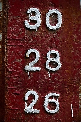 포토 JPG 해외이미지 산업 백그라운드 날씨 통 사람없음 옆모습 물 달리기 금속 항구 황폐 폐기물 갑판 버리기 묘사 부식 질감 눈금 포트 무거움 한조각 낭비 고물상 그런지 썩음 옛날 조난 파멸 해외202004 해외포토 자연요소 1 뷰포인트 컨셉 배_교통 교통시설 모션 재질 무게 쓰레기 파일형식 소멸 이미지허브