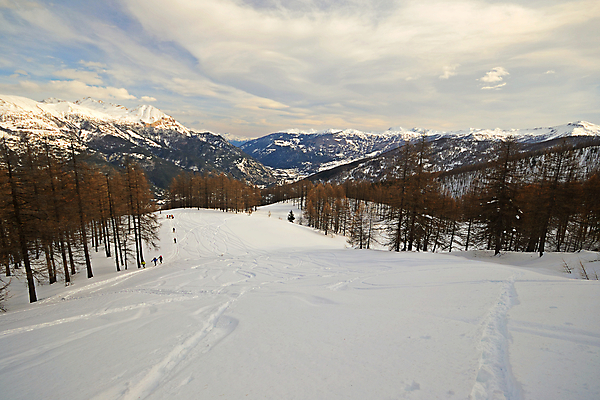 포토 JPG 해외이미지 구름 스포츠 겨울 하늘 휴가 산 건강 파노라마 풍경 사람없음 계곡 이탈리아 등산 하이킹 추위 자유 탐험 흰색 황무지 오두막 익스트림스포츠 빙하 서리 노력 흐림 염원 산맥 해외202004 해외포토 자연요소 계절 유럽 컬러 컨셉 레저 날씨 촬영기법 트래킹 파일형식 이미지허브