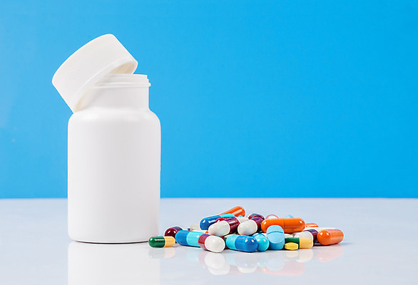 포토 JPG 해외이미지 산업 백그라운드 다이어트 포장 건강 사람없음 치료 파란색 컬러풀 알약 약 우주 공백 의사 질병 컨테이너 약국 두통 테라피 보험 조제 돌봄 마약 복용 진통제 치료제 항생제 해외202004 해외포토 컬러 의학 모션 뷰티 의료진 만들기 파일형식 이미지허브