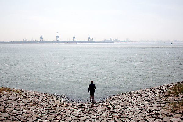 포토 JPG 해외이미지 구름 응시 산업 바다 공장 소년 사람없음 물 경제 파티 우주 항구 입 기중기 네덜란드 운하 지역 수납 포트 채널 터미널 헤드랜드 해외202004 해외포토 자연요소 시선 남자 유럽 어린이 공업 교통시설 이벤트 신체부위 중장비 파일형식 이미지허브
