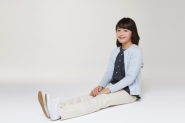 포토 JPG 스튜디오촬영 전신 외국인 해외기획촬영 여자 초등학생 어린이 모션 실내 한명 미소 사람 앉기 동양인 옆모습 10대 일본인 손모으기 2015년일본 여자만 여자한명만 소녀만 국내포토 1 학생 뷰포인트 청소년 표정 인종 손짓 내부 어린이만 파일형식