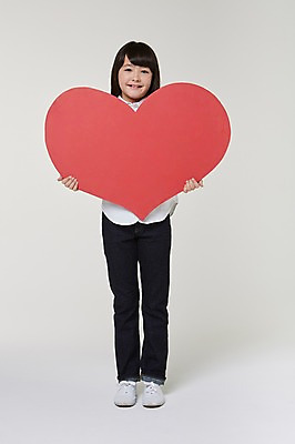 포토 JPG 스튜디오촬영 전신 외국인 해외기획촬영 여자 초등학생 어린이 모션 프레임 실내 한명 서기 미소 들기 사람 동양인 앞모습 10대 하트 도움 목표 일본인 알림 하트프레임 2015년일본 여자만 여자한명만 소녀만 국내포토 모양 1 학생 뷰포인트 컨셉 청소년 표정 인종 내부 어린이만 파일형식