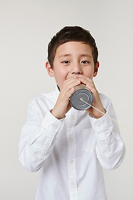 포토 JPG 스튜디오촬영 외국인 해외기획촬영 남자 초등학생 어린이 모션 실내 말하기 대화 한명 들기 사람 동양인 상반신 앞모습 10대 일본인 실전화기 즐거움 2015년일본 남자만 남자한명만 십대만 십대남자만 십대남자한명만 국내포토 1 학생 감정 뷰포인트 청소년 인종 내부 파일형식