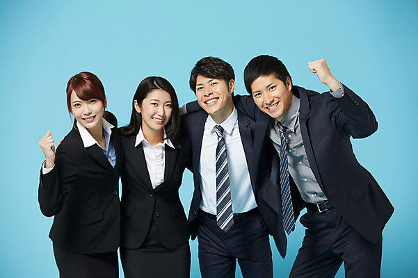 포토 JPG 스튜디오촬영 외국인 해외기획촬영 라이프스타일 여자 남자 비즈니스 모션 성공 어깨동무 함께함 실내 서기 미소 사람 동양인 정장 손짓 여러명 상반신 20대 청년 성인 앞모습 비즈니스라이프 파이팅 직장인 비즈니스맨 비즈니스우먼 목표 계획 일본인 동료 열정 2015년일본 청년만 성인만 국내포토 직업 옷 감정 뷰포인트 포즈 다수 컨셉 관계 표정 인종 내부 생활 파일형식