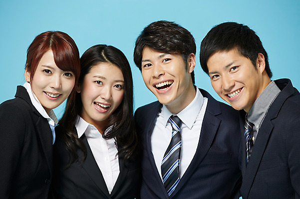 포토 JPG 스튜디오촬영 외국인 해외기획촬영 라이프스타일 여자 남자 비즈니스 모션 함께함 실내 서기 미소 사람 동양인 정장 여러명 상반신 20대 청년 성인 앞모습 비즈니스라이프 직장인 비즈니스맨 비즈니스우먼 일본인 동료 2015년일본 청년만 성인만 국내포토 직업 옷 뷰포인트 다수 컨셉 관계 표정 인종 내부 생활 파일형식