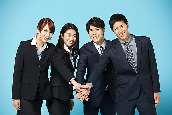 포토 JPG 스튜디오촬영 외국인 해외기획촬영 라이프스타일 여자 남자 비즈니스 모션 성공 함께함 실내 서기 미소 사람 동양인 정장 손짓 여러명 상반신 20대 청년 성인 앞모습 비즈니스라이프 파이팅 직장인 비즈니스맨 비즈니스우먼 목표 계획 일본인 동료 열정 손모으기 2015년일본 청년만 성인만 국내포토 직업 옷 감정 뷰포인트 다수 컨셉 관계 표정 인종 내부 생활 파일형식