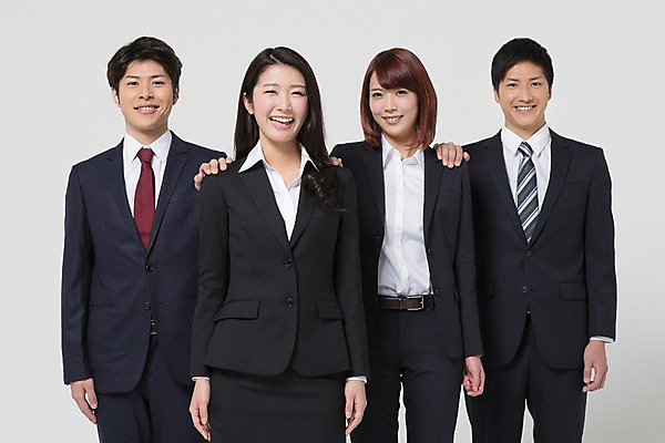 포토 JPG 스튜디오촬영 외국인 해외기획촬영 라이프스타일 여자 남자 비즈니스 모션 함께함 실내 서기 미소 사람 동양인 정장 손짓 여러명 상반신 20대 청년 성인 앞모습 비즈니스라이프 손들기 직장인 비즈니스맨 비즈니스우먼 일본인 동료 리더 2015년일본 청년만 성인만 팀장 국내포토 직업 옷 뷰포인트 다수 컨셉 관계 표정 인종 내부 생활 파일형식