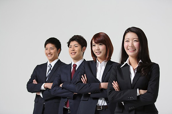 포토 JPG 스튜디오촬영 외국인 해외기획촬영 라이프스타일 응시 여자 남자 비즈니스 모션 함께함 실내 서기 미소 사람 동양인 정장 여러명 상반신 20대 청년 성인 앞모습 비즈니스라이프 팔짱 직장인 비즈니스맨 비즈니스우먼 일본인 동료 2015년일본 청년만 성인만 국내포토 직업 시선 옷 뷰포인트 다수 컨셉 관계 표정 인종 내부 생활 파일형식