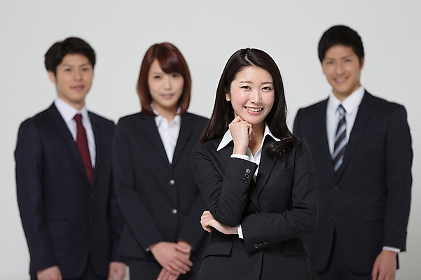 포토 JPG 스튜디오촬영 외국인 해외기획촬영 라이프스타일 여자 남자 비즈니스 모션 함께함 실내 서기 미소 사람 동양인 정장 손짓 여러명 상반신 20대 청년 성인 앞모습 아웃포커스 비즈니스라이프 직장인 비즈니스맨 비즈니스우먼 일본인 동료 리더 2015년일본 청년만 성인만 팀장 국내포토 직업 옷 뷰포인트 다수 컨셉 관계 촬영기법 표정 인종 내부 생활 파일형식