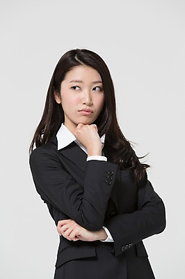 포토 JPG 스튜디오촬영 외국인 해외기획촬영 라이프스타일 응시 여자 비즈니스 모션 실내 한명 서기 사람 동양인 정장 상반신 20대 청년 성인 앞모습 비즈니스라이프 턱괴기 직장인 비즈니스우먼 일본인 고민 2015년일본 여자만 여자한명만 성인여자만 청년만 청년여자만 성인한명만 청년여자한명만 성인여자한명만 성인만 국내포토 직업 1 시선 옷 감정 뷰포인트 인종 내부 생활 파일형식