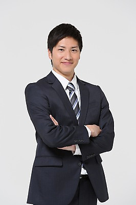 포토 JPG 스튜디오촬영 외국인 해외기획촬영 라이프스타일 남자 비즈니스 모션 실내 한명 서기 미소 사람 동양인 정장 상반신 20대 청년 성인 앞모습 비즈니스라이프 팔짱 직장인 비즈니스맨 일본인 2015년일본 남자만 남자한명만 성인남자만 청년만 청년남자만 청년남자한명만 성인한명만 성인남자한명만 성인만 국내포토 직업 1 옷 뷰포인트 표정 인종 내부 생활 파일형식