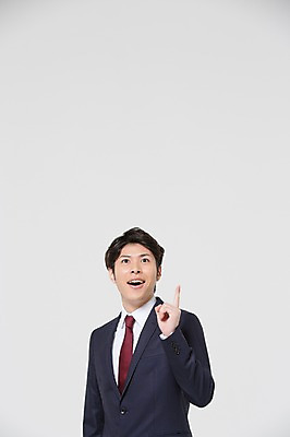 포토 JPG 스튜디오촬영 외국인 해외기획촬영 라이프스타일 남자 비즈니스 모션 실내 한명 서기 미소 사람 동양인 정장 손짓 상반신 20대 청년 성인 앞모습 비즈니스라이프 놀람 올려보기 가리킴 직장인 비즈니스맨 일본인 2015년일본 남자만 남자한명만 성인남자만 청년만 청년남자만 청년남자한명만 성인한명만 성인남자한명만 성인만 국내포토 직업 1 옷 감정 뷰포인트 표정 인종 내부 생활 파일형식