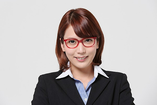 포토 JPG 스튜디오촬영 외국인 해외기획촬영 라이프스타일 여자 안경 비즈니스 모션 실내 한명 서기 미소 사람 동양인 정장 상반신 20대 청년 성인 앞모습 비즈니스라이프 직장인 비즈니스우먼 일본인 2015년일본 여자만 여자한명만 성인여자만 청년만 청년여자만 성인한명만 청년여자한명만 성인여자한명만 성인만 안경낌 국내포토 직업 1 잡화 옷 뷰포인트 표정 인종 내부 생활 파일형식