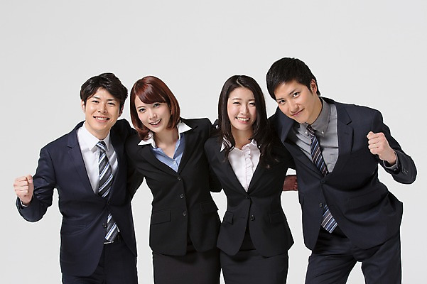 포토 JPG 스튜디오촬영 외국인 해외기획촬영 라이프스타일 여자 남자 비즈니스 모션 성공 어깨동무 함께함 실내 서기 미소 사람 동양인 정장 손짓 여러명 상반신 20대 청년 성인 앞모습 비즈니스라이프 파이팅 주먹 직장인 비즈니스맨 비즈니스우먼 목표 계획 일본인 동료 열정 2015년일본 청년만 성인만 국내포토 직업 옷 감정 뷰포인트 포즈 다수 컨셉 관계 표정 인종 내부 생활 파일형식