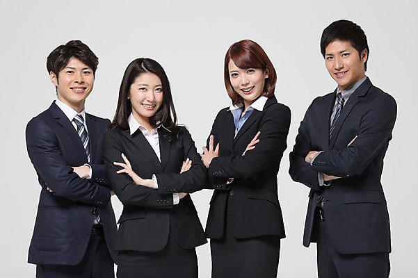 포토 JPG 스튜디오촬영 외국인 해외기획촬영 라이프스타일 여자 남자 비즈니스 모션 함께함 실내 서기 미소 사람 동양인 정장 여러명 상반신 20대 청년 성인 앞모습 비즈니스라이프 팔짱 직장인 비즈니스맨 비즈니스우먼 일본인 동료 2015년일본 청년만 성인만 국내포토 직업 옷 뷰포인트 다수 컨셉 관계 표정 인종 내부 생활 파일형식