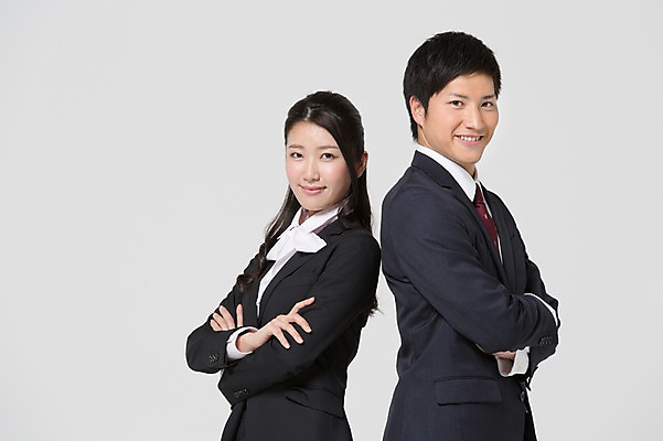 포토 JPG 스튜디오촬영 외국인 해외기획촬영 라이프스타일 여자 남자 비즈니스 모션 함께함 실내 서기 미소 사람 동양인 정장 상반신 20대 청년 성인 두명 옆모습 비즈니스라이프 팔짱 등맞대기 직장인 비즈니스맨 비즈니스우먼 일본인 동료 2015년일본 청년만 성인만 국내포토 직업 옷 뷰포인트 컨셉 관계 표정 인종 내부 생활 파일형식