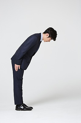 포토 JPG 스튜디오촬영 전신 외국인 해외기획촬영 라이프스타일 남자 비즈니스 모션 실내 한명 서기 사람 동양인 정장 20대 청년 성인 옆모습 비즈니스라이프 인사 직장인 비즈니스맨 일본인 공손 2015년일본 남자만 남자한명만 성인남자만 청년만 청년남자만 청년남자한명만 성인한명만 성인남자한명만 성인만 국내포토 직업 1 옷 뷰포인트 인종 내부 생활 예절 파일형식