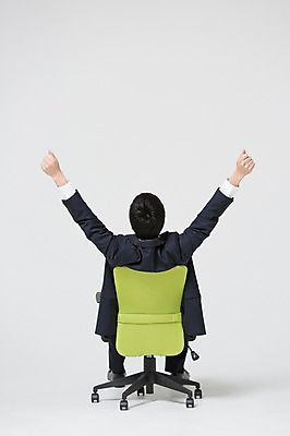 포토 JPG 스튜디오촬영 외국인 해외기획촬영 라이프스타일 남자 의자 비즈니스 모션 휴식 실내 한명 사람 앉기 동양인 정장 손짓 상반신 20대 청년 성인 뒷모습 비즈니스라이프 직장인 비즈니스맨 일본인 손뻗기 2015년일본 남자만 남자한명만 성인남자만 청년만 청년남자만 청년남자한명만 성인한명만 성인남자한명만 성인만 국내포토 직업 1 옷 뷰포인트 가구 컨셉 인종 내부 생활 파일형식