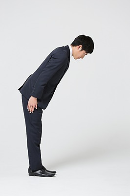 포토 JPG 스튜디오촬영 전신 외국인 해외기획촬영 라이프스타일 남자 비즈니스 모션 실내 한명 사람 동양인 정장 20대 청년 성인 옆모습 비즈니스라이프 예절 인사 직장인 비즈니스맨 일본인 2015년일본 남자만 남자한명만 성인남자만 청년만 청년남자만 청년남자한명만 성인한명만 성인남자한명만 성인만 국내포토 직업 1 옷 뷰포인트 인종 내부 생활 파일형식