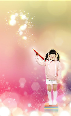 JPG 전신 편집이미지 여자 교육 어린이 포즈 한명 서기 사람 동양인 책 연필 한국인 화려 우아함 디지털합성 역동적 보케 특별함 디지털아트 다이나믹 여자만 여자한명만 어린이만 소녀만 소녀한명만 편집실사 1 컨셉 모션 학용품 인종 필기구 CG 파일형식