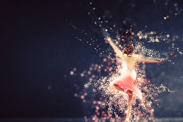 JPG 편집이미지 여자 포즈 한명 사람 성인 춤 화려 우아함 디지털합성 역동적 보케 특별함 디지털아트 다이나믹 여자만 여자한명만 성인여자만 성인만 편집실사 1 컨셉 문화예술 CG 파일형식