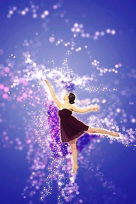 JPG 편집이미지 여자 포즈 한명 사람 동양인 성인 한국인 춤 화려 우아함 디지털합성 역동적 보케 특별함 디지털아트 다이나믹 여자만 여자한명만 성인여자만 성인만 편집실사 1 컨셉 문화예술 인종 CG 파일형식