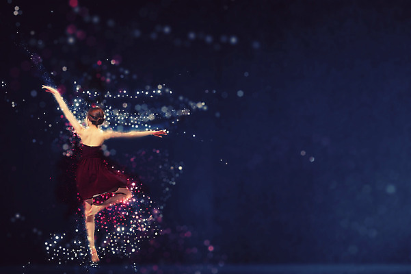 JPG 편집이미지 여자 포즈 한명 사람 성인 춤 화려 우아함 디지털합성 역동적 보케 특별함 디지털아트 다이나믹 여자만 여자한명만 성인여자만 성인만 편집실사 1 컨셉 문화예술 CG 파일형식