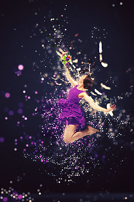 JPG 식물 편집이미지 여자 꽃 꽃다발 포즈 한명 사람 동양인 성인 한국인 춤 화려 우아함 디지털합성 역동적 보케 특별함 디지털아트 다이나믹 여자만 여자한명만 성인여자만 성인만 편집실사 1 컨셉 문화예술 인종 CG 파일형식